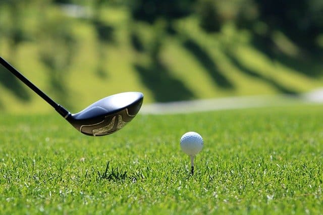 Golfball auf Tee - Austrian Open